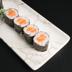 MAKI DE SALMÓN ( 4 unidades)